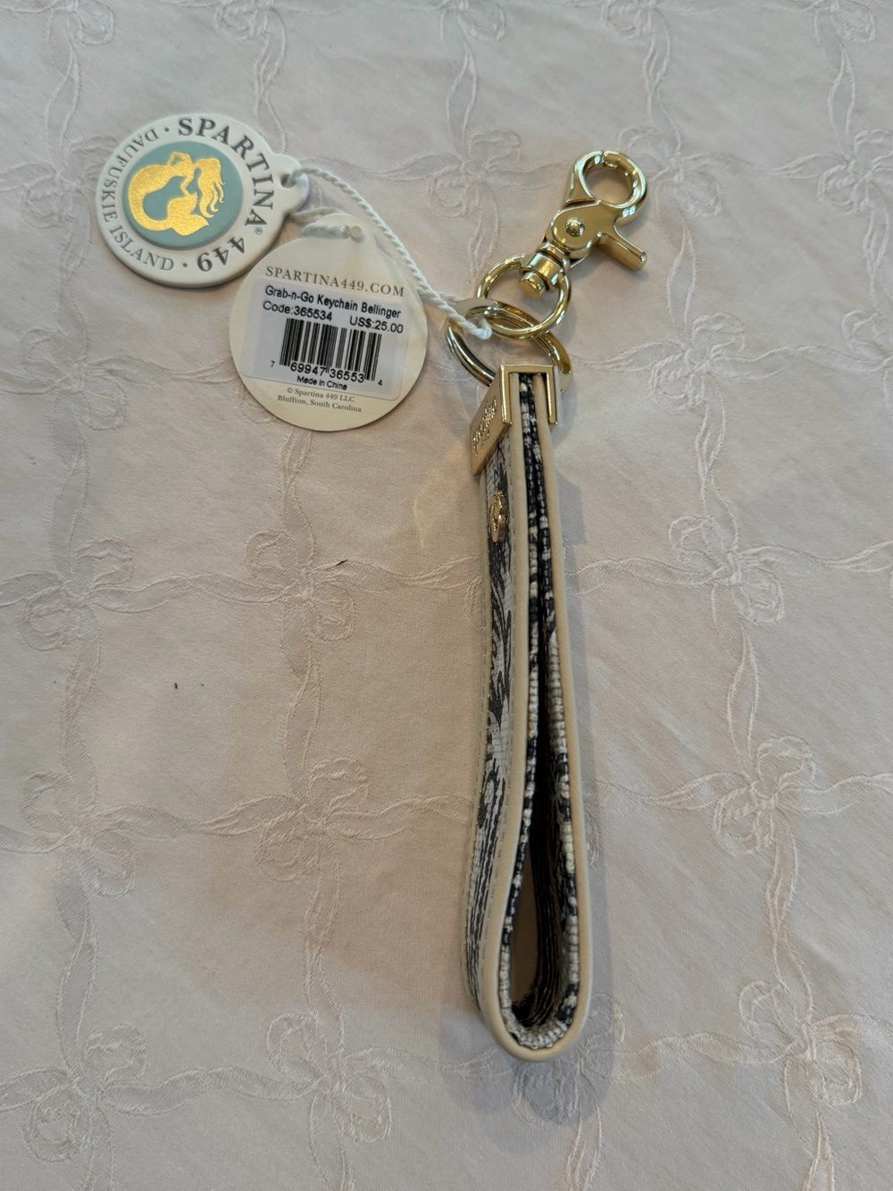 Spartina 449 Black and Cream Paisley Key Wristlet with Gold Hardware NWT - Picture 3 of 4